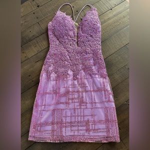 Beautiful Homecoming Dress size 2 Lavender color.